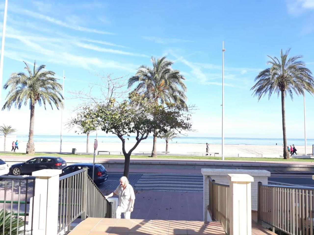 Infante Primera Linea Gandia Playa Solo Familias Playa de Gandia Buitenkant foto